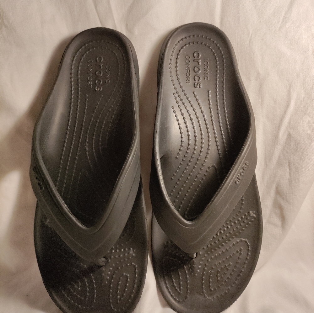 Black croc sandels